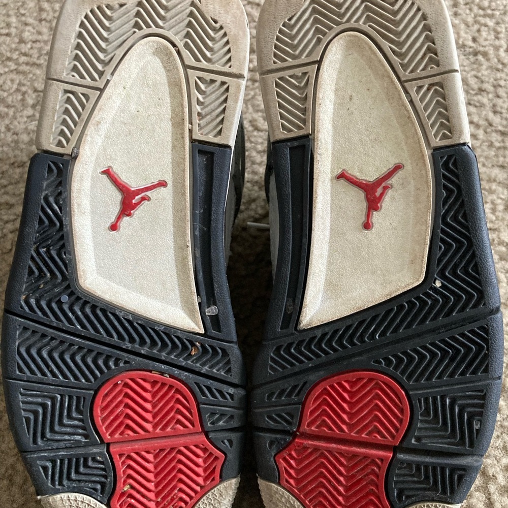 Jordan 4s - Picture 13 of 13